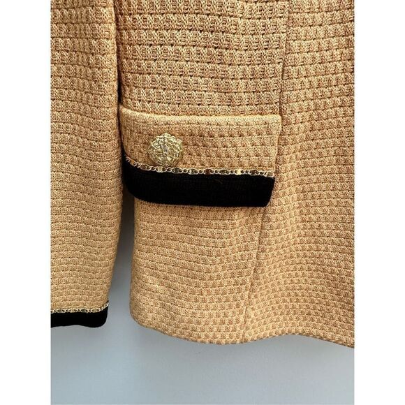 St. John Collection Jacket, Size 6 - Picture 9 of 9